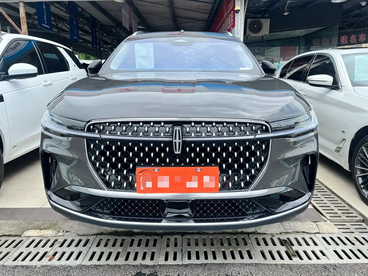 LINCOLN NAVIGATOR