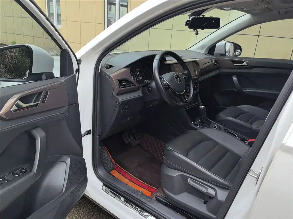 VOLKSWAGEN TUYUE