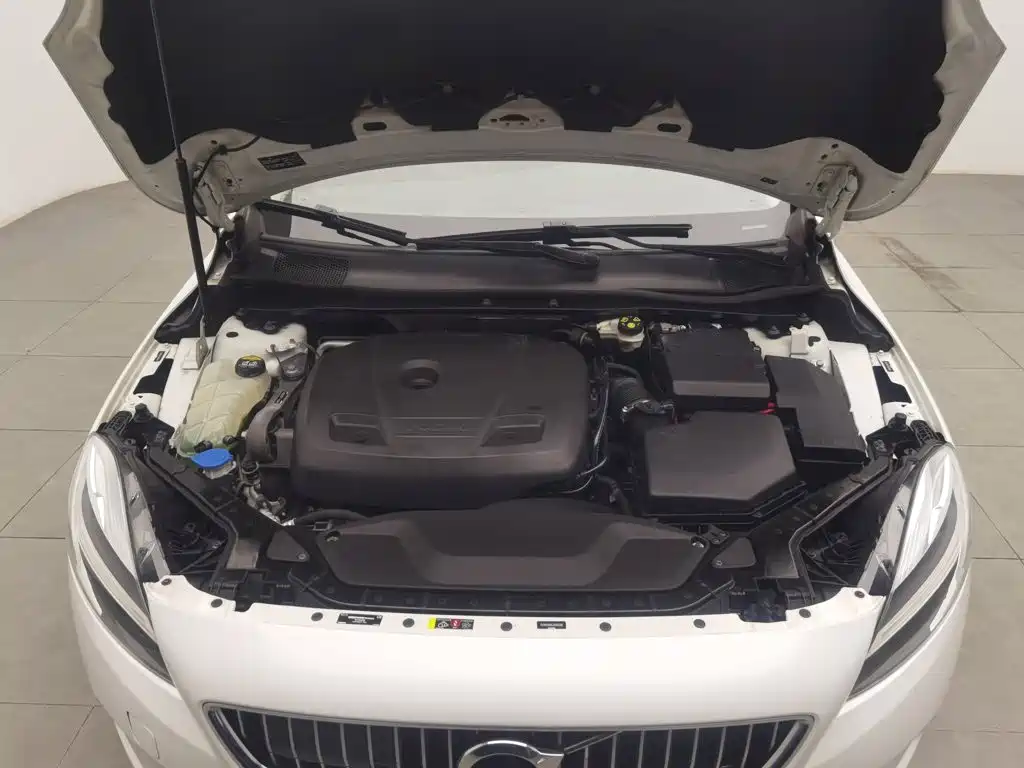 Photo 6 - Volvo V40