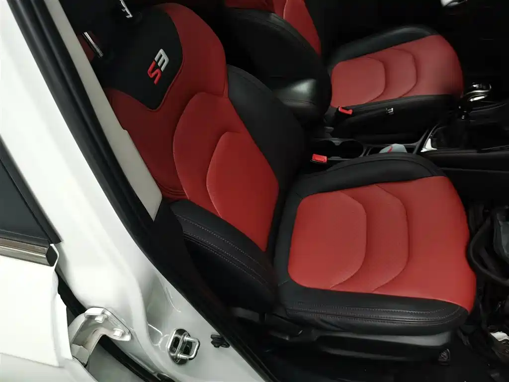 JAC Motors Refine S3 2017 2017 1.5L Manual Luxury Smart