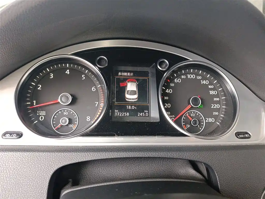 Volkswagen FAW-Volkswagen CC 2016 Model 1.8TSI Luxury фото 8