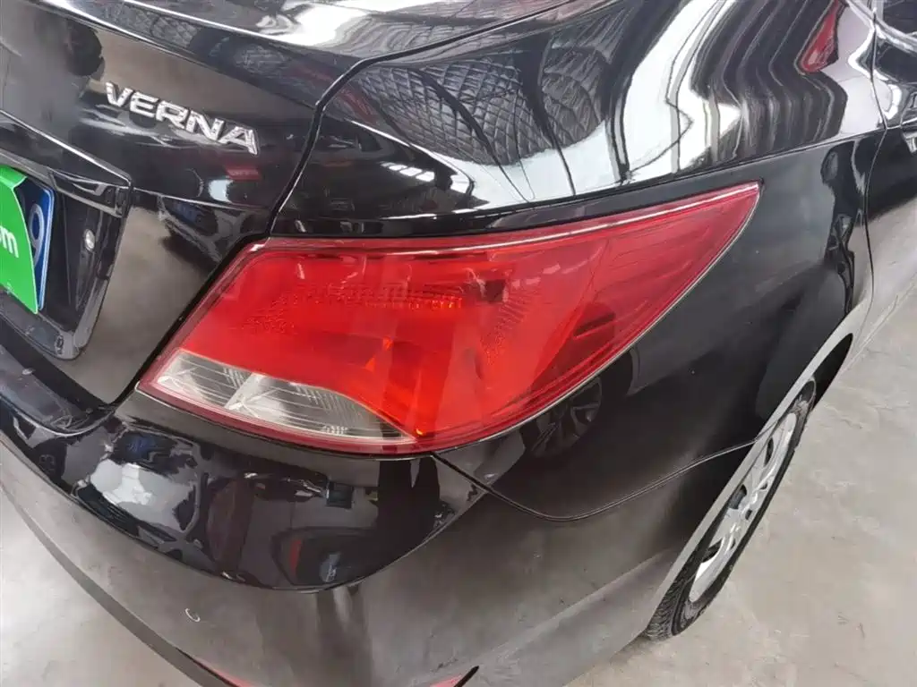 Hyundai Verna 2014 1.4L Manual Smart GLS фото 8