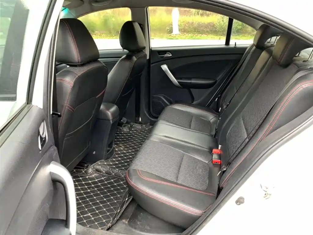 Cowin Kaiyi C3 2015 2015 1.5L AMT Gold Diamond Edition