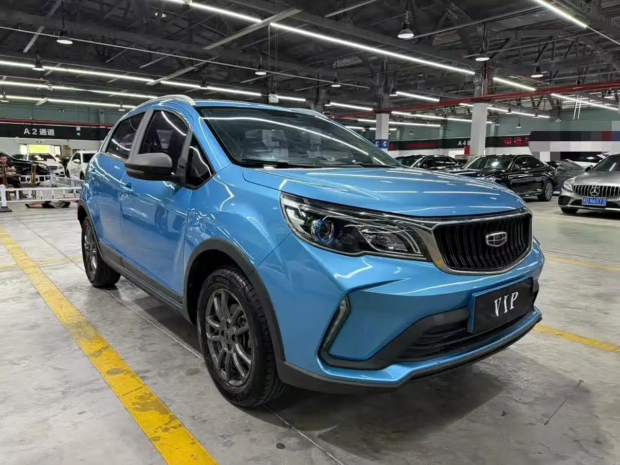 Фото 3 - Geely Vision X3