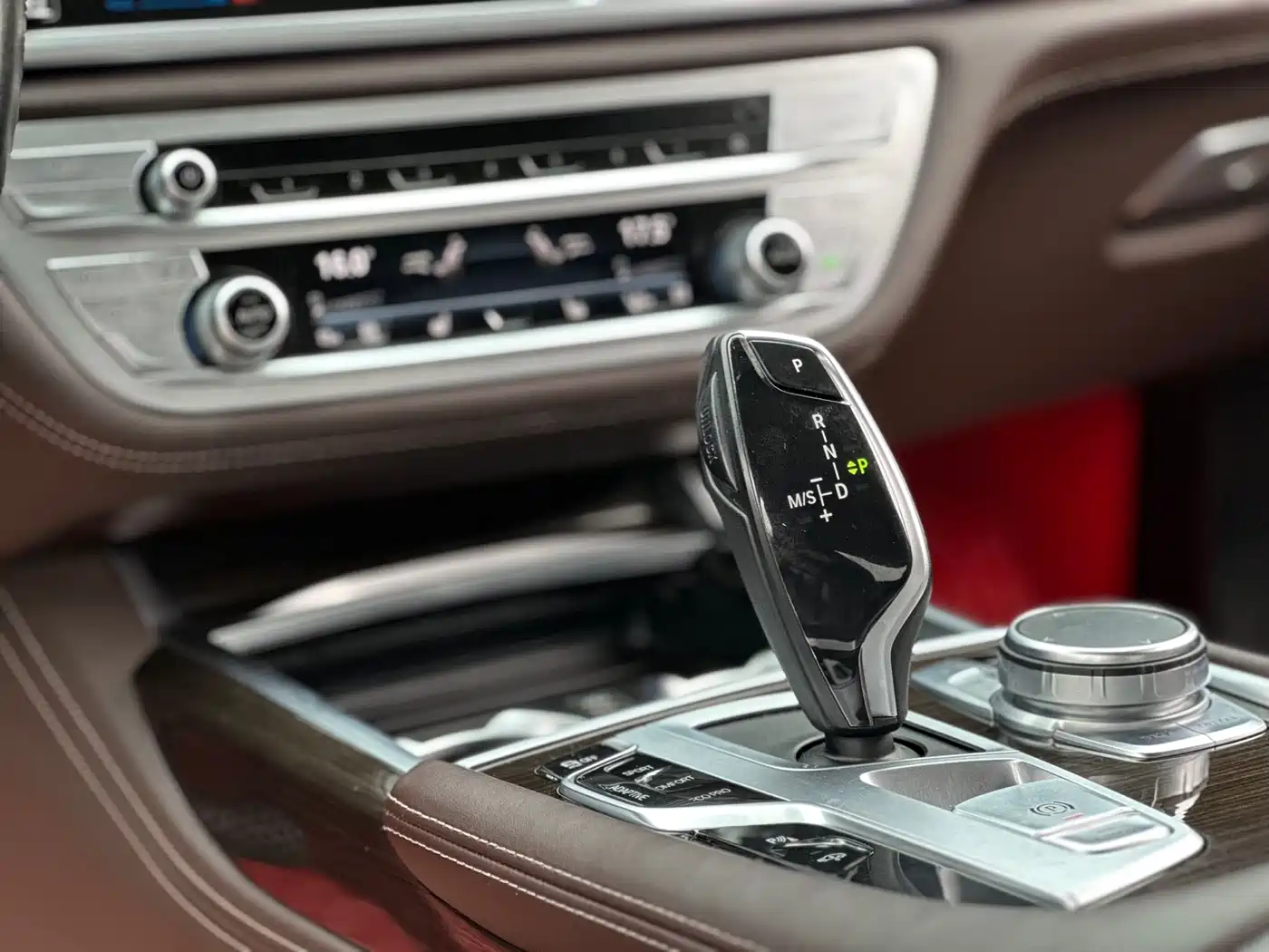 BMW 7 Series 2021 Model 730Li Luxury Package фото 21