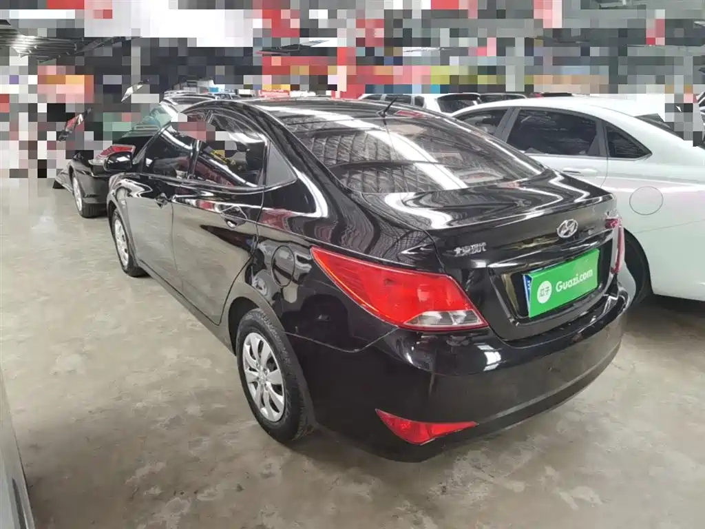 Hyundai Verna 2014 1.4L Manual Smart GLS фото 5