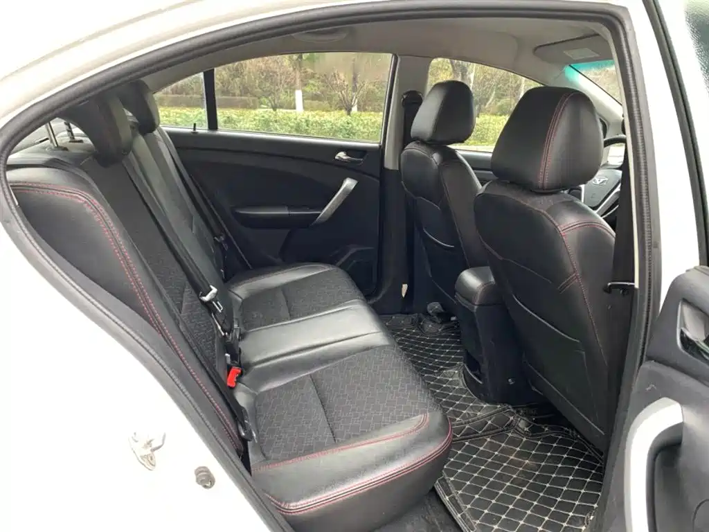 Cowin Kaiyi C3 2015 2015 1.5L AMT Gold Diamond Edition