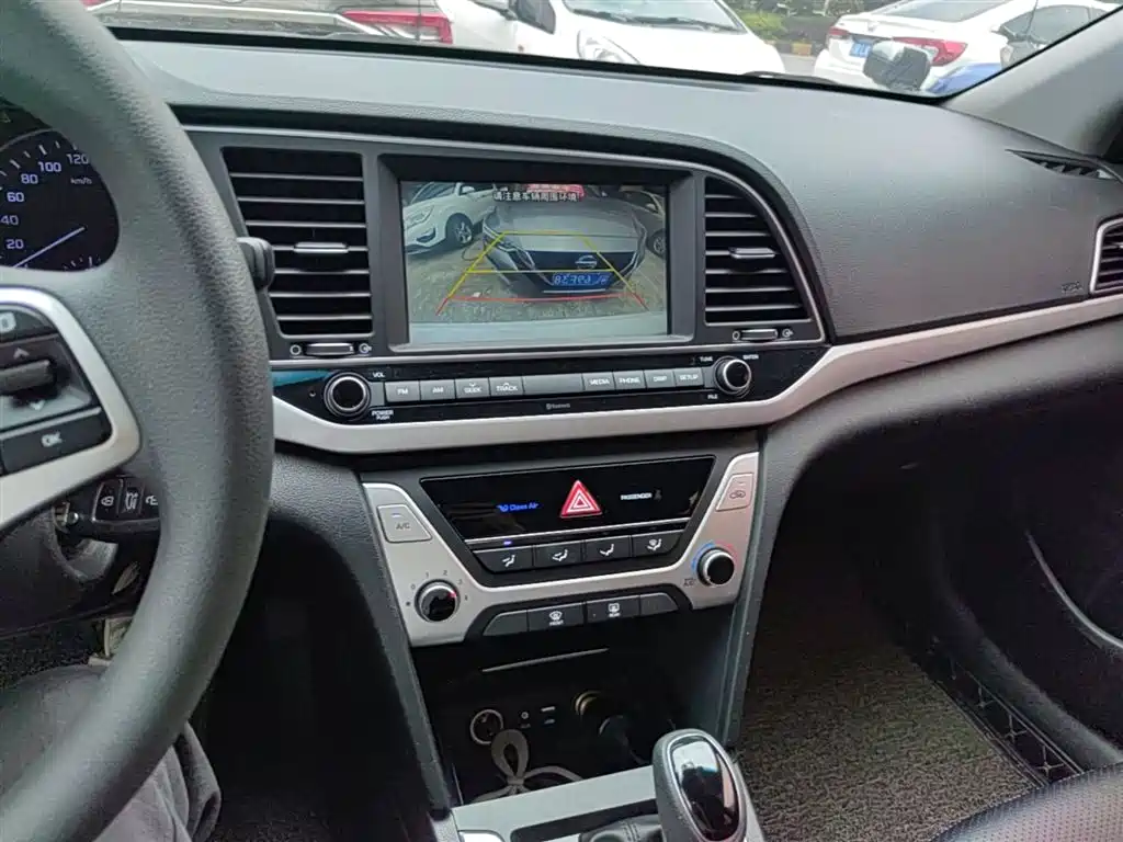Hyundai Elantra 2016 Model 1.6L Automatic Smart Elite фото 13