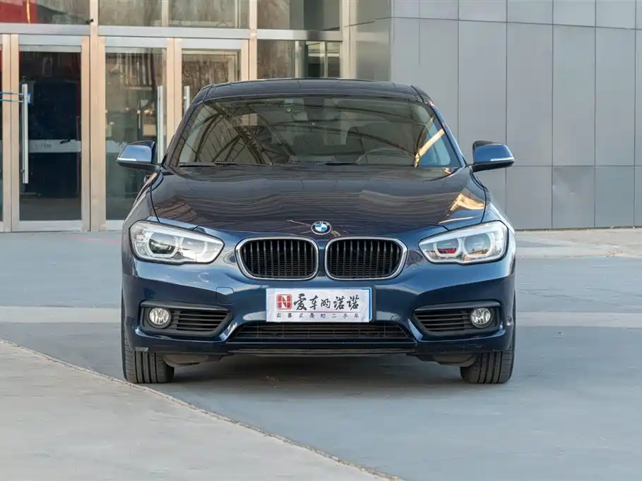 BMW 1 Series (Import) 2015 120i Leading фото 8