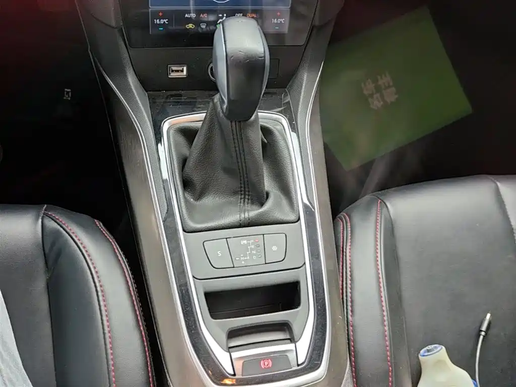 Peugeot 408 2018 Facelift 350THP Automatic Luxury фото 14