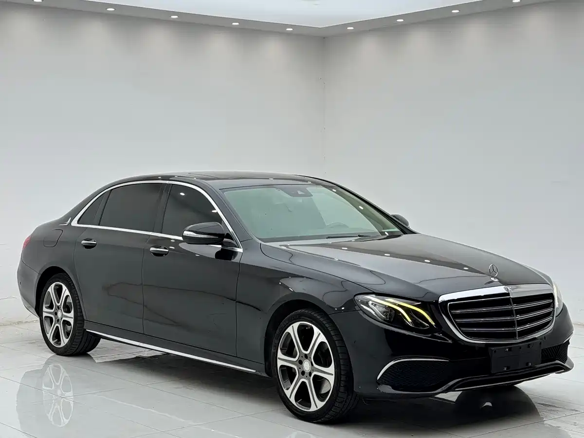 Mercedes-Benz E-Class 2017 E 300 L Sport Fashion фото 3