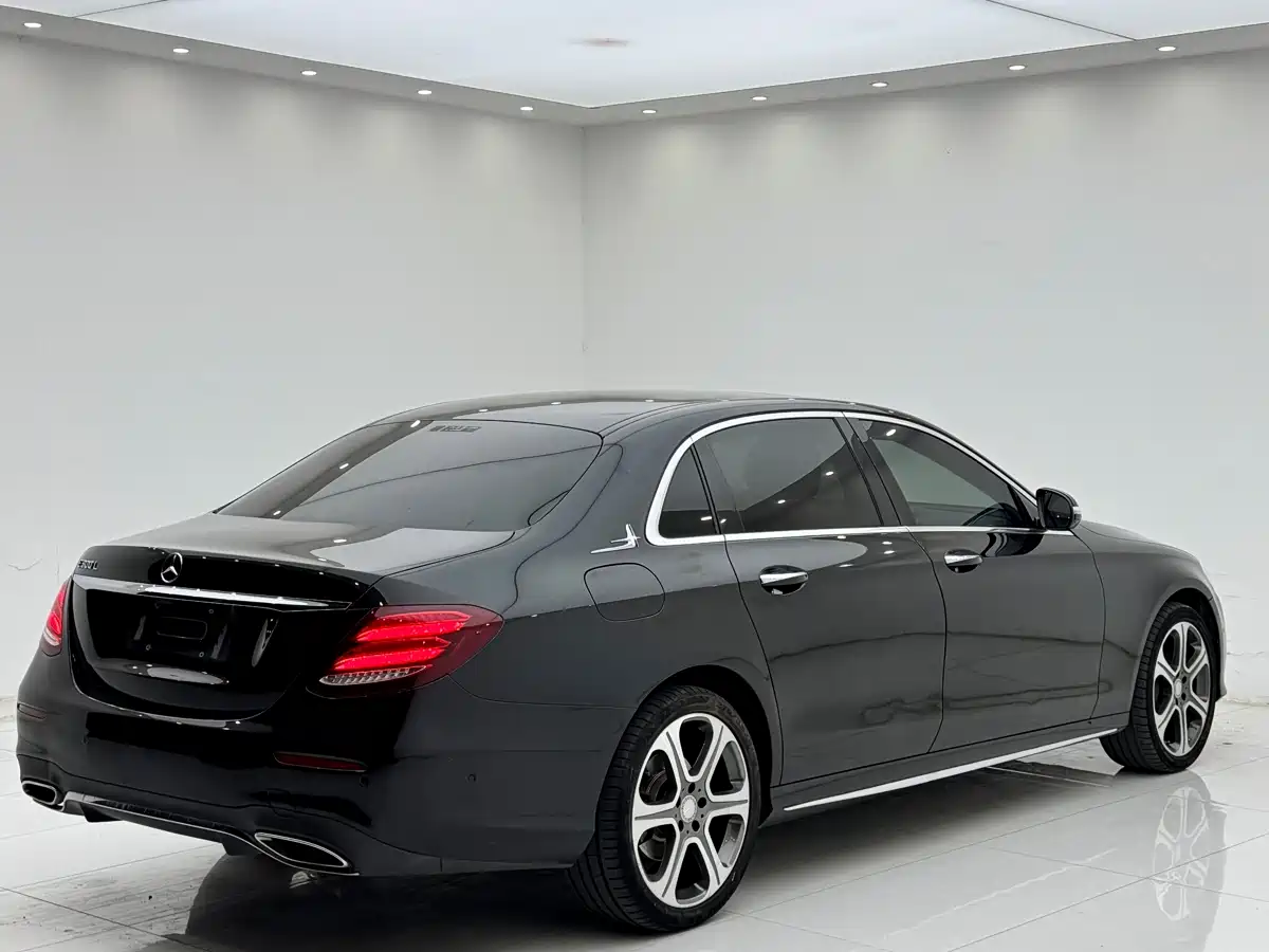 Mercedes-Benz E-Class 2017 E 300 L Sport Fashion фото 7