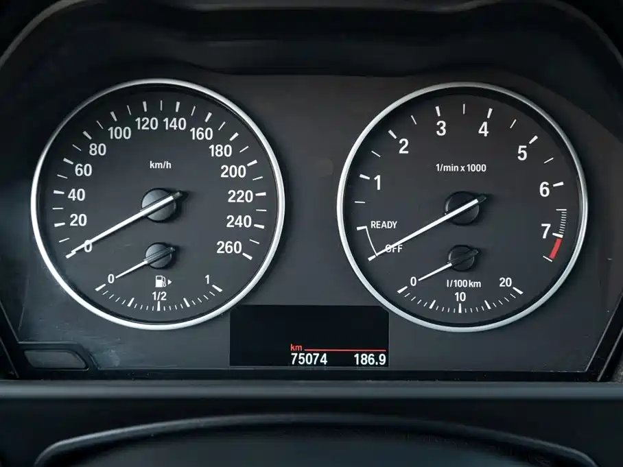 BMW 1 Series (Import) 2015 120i Leading фото 19