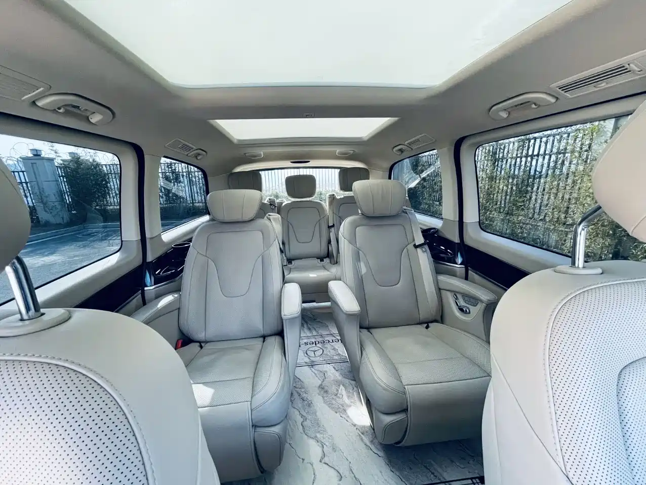 Mercedes-Benz V-Class 2018 V 260 Premium Edition China VI фото 5