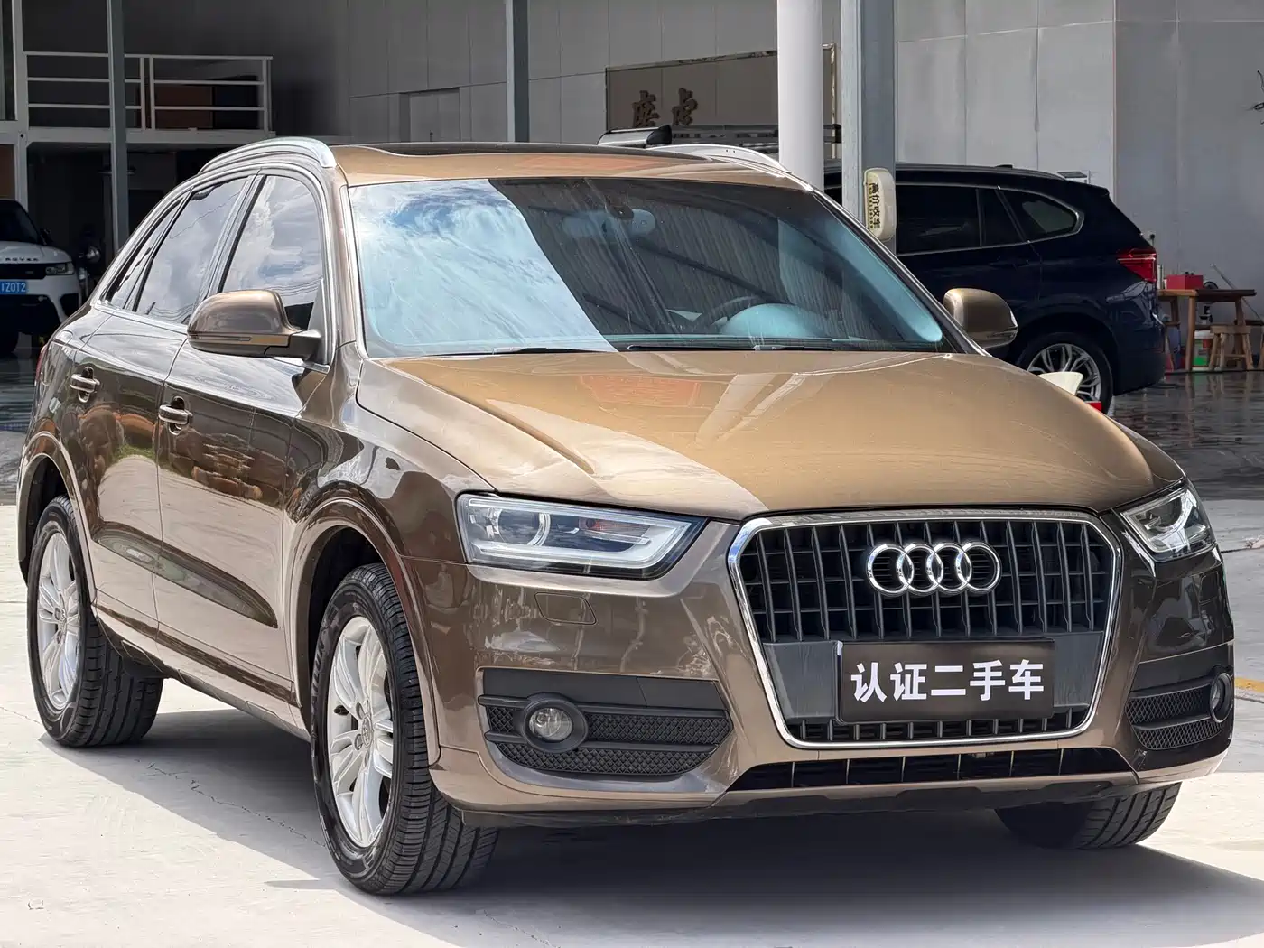 Photo 3 - Audi Q3