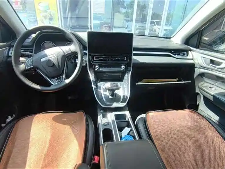 Haval M6 2023 2021 PLUS 1.5T DCT Luxury Smart Connect