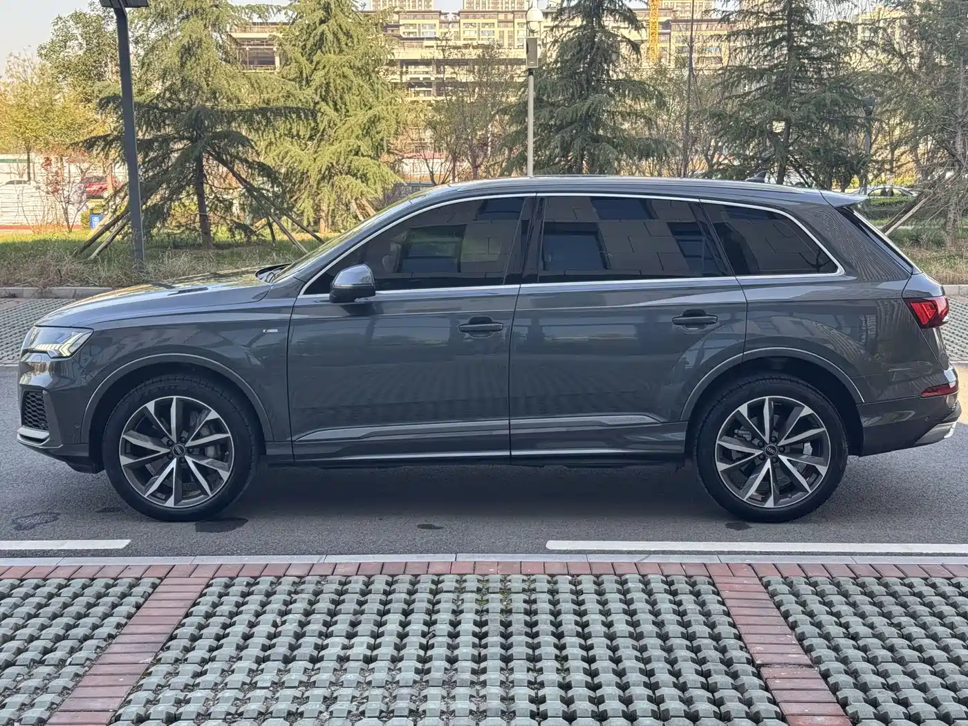 Audi Q7 2021 55 TFSI quattro S line Sport фото 4
