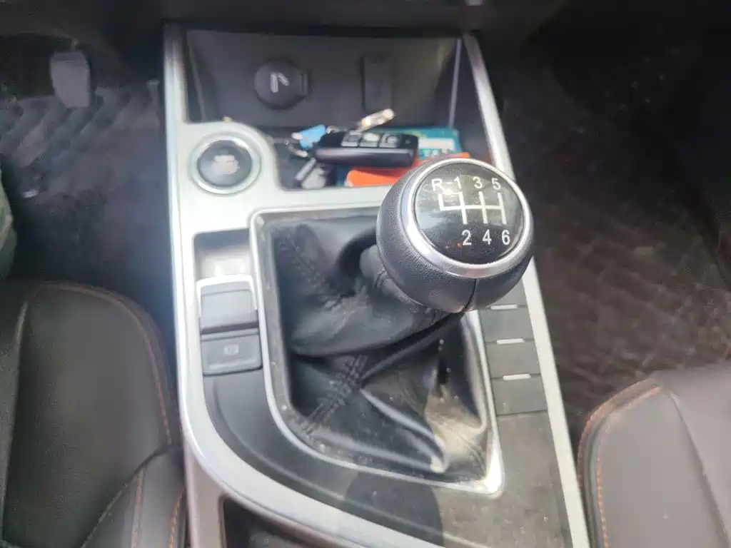Dongfeng Fengxing Jingyi X5 2017 2017 2.0L Manual Premium