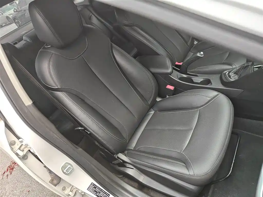 Buick Excelle 2021 Facelift Exemplar 1.5L Auto Progressive фото 20