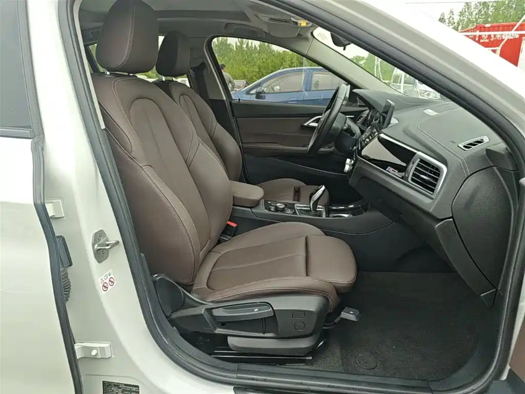 BMW 1 Series 2020 Model 120i M Sport Package фото 24