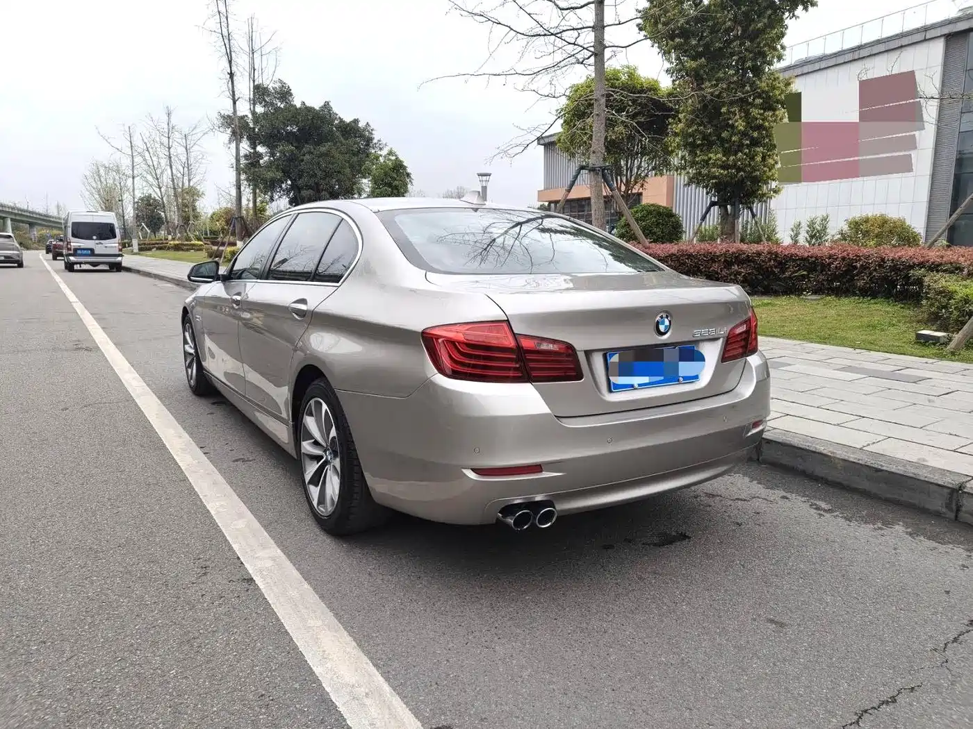 BMW 5 Series 2017 528Li Leading Edition фото 7