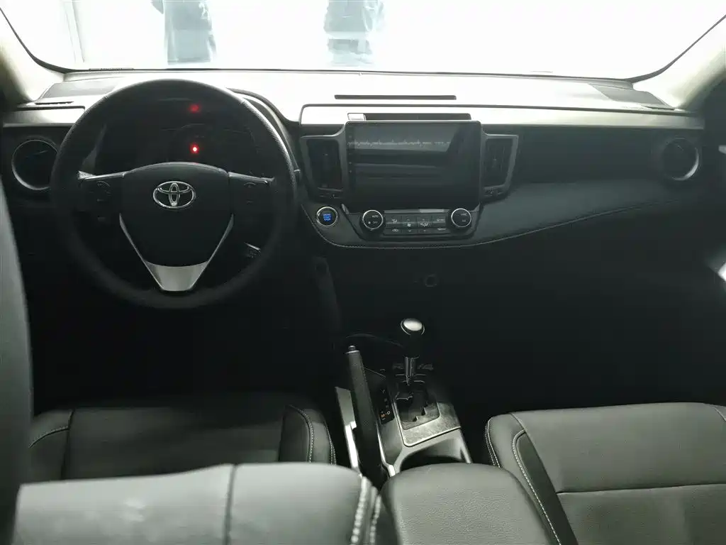 Toyota RAV4 Rongfang 2016 2.0L CVT 2WD Comfort (China V) фото 10