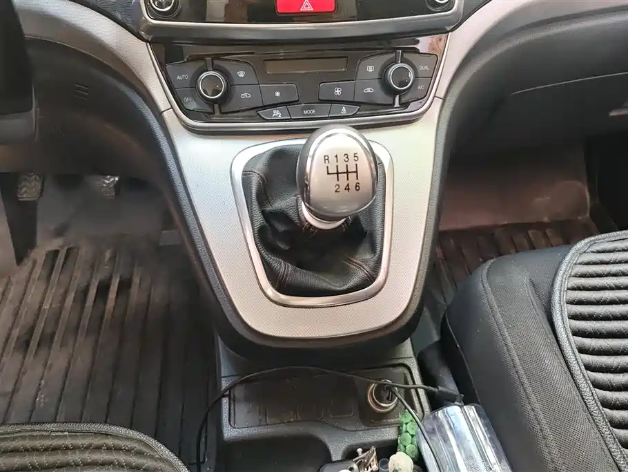 Haval M6 2018 1.5T Manual 2WD Urban фото 16