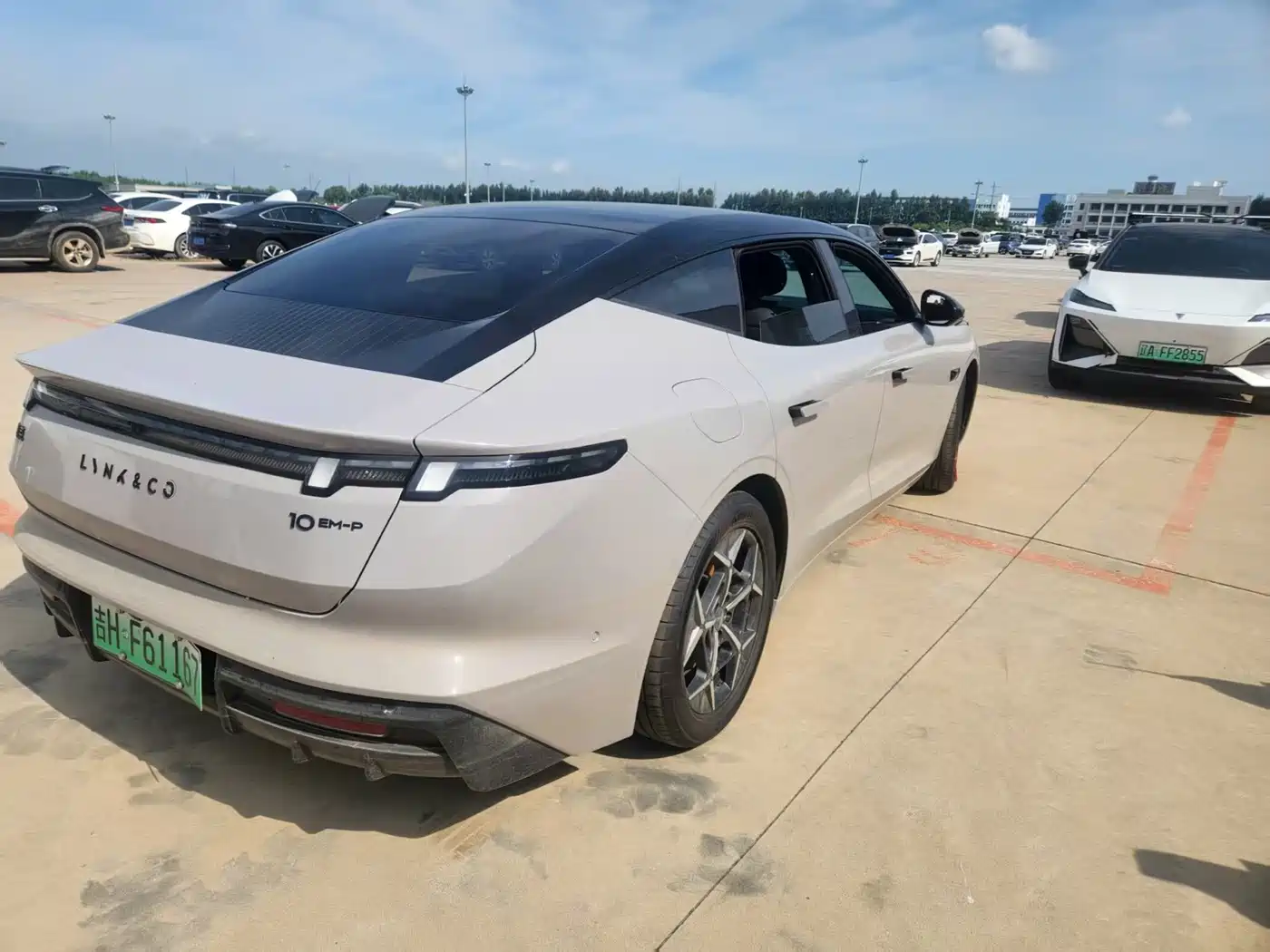 Lynk & Co 10 EM-P 2026 2025 Facelift 240 AWD Ultra