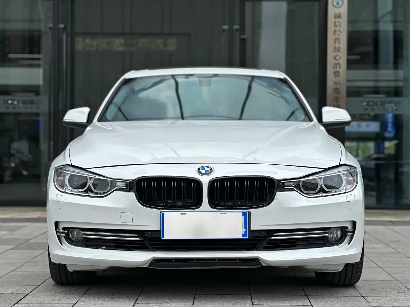 BMW 3 Series 2014 320Li Luxury Design Package