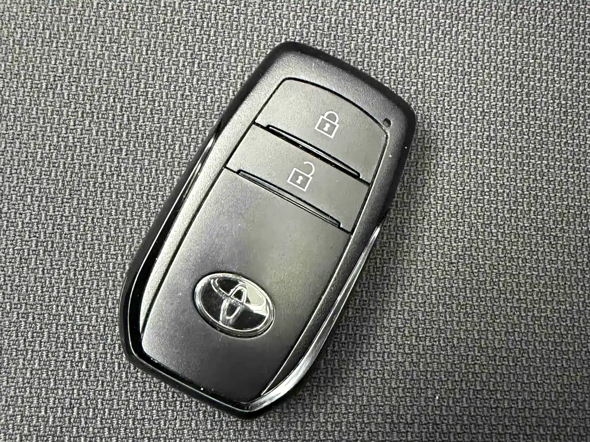 Toyota Frontlander 2024 2.0L Smart Hybrid Dual Engine Leading Edition фото 14