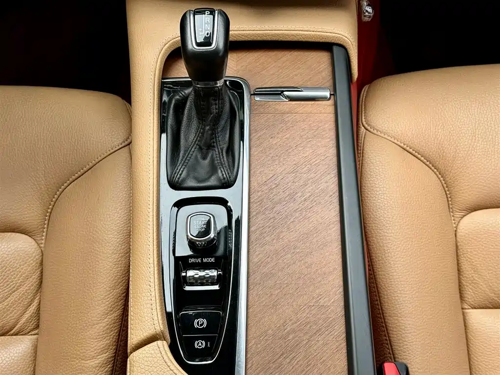 Фото 26 - Volvo S90