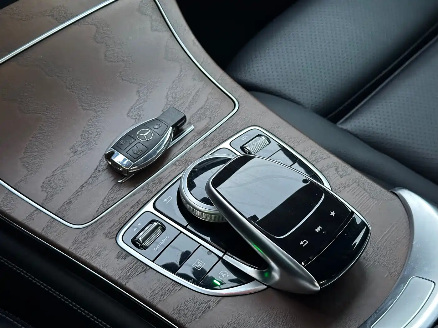 Mercedes-Benz GLC 2018 GLC 300 4MATIC Dynamic фото 16