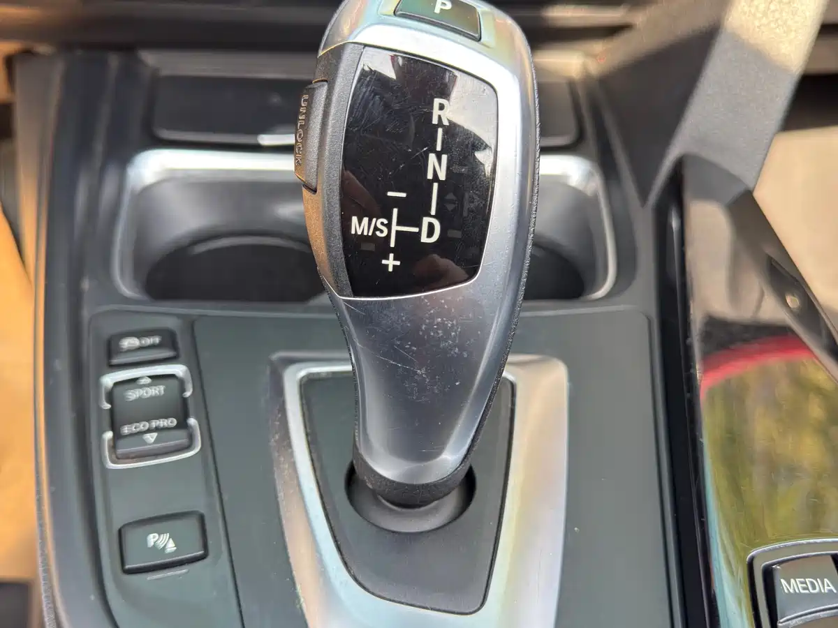 BMW 4 Series 2014 420i Convertible Luxury Design Package фото 8