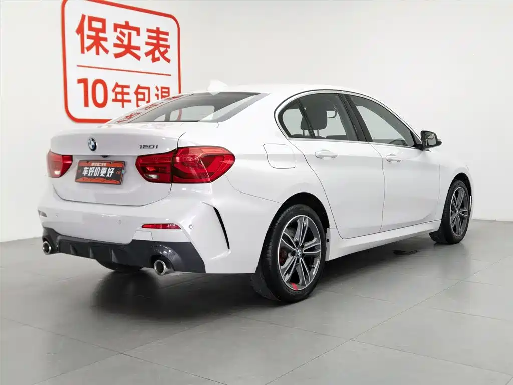 BMW 1 Series 2022 120i M Sport фото 2