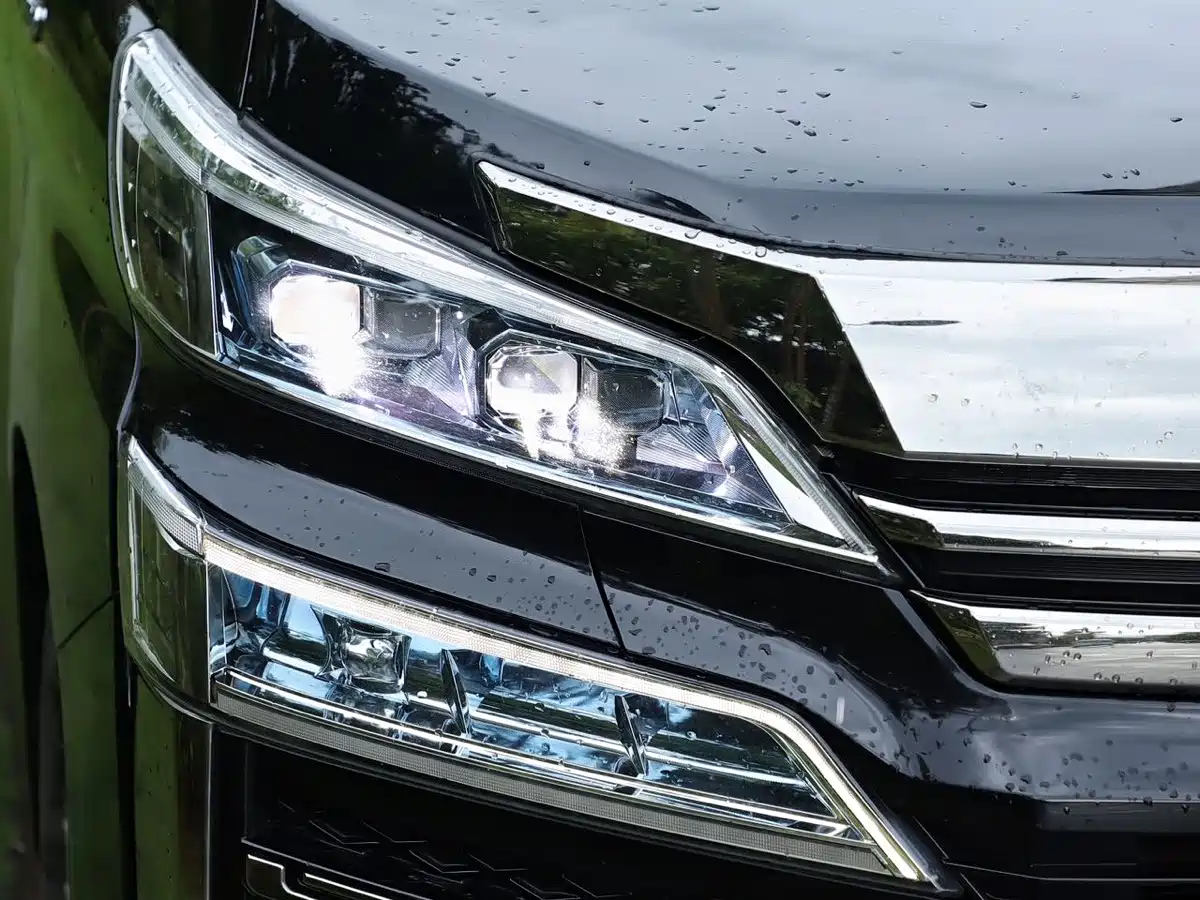 Toyota Vellfire 2020 2019 Hybrid 2.5L HV Luxury Edition