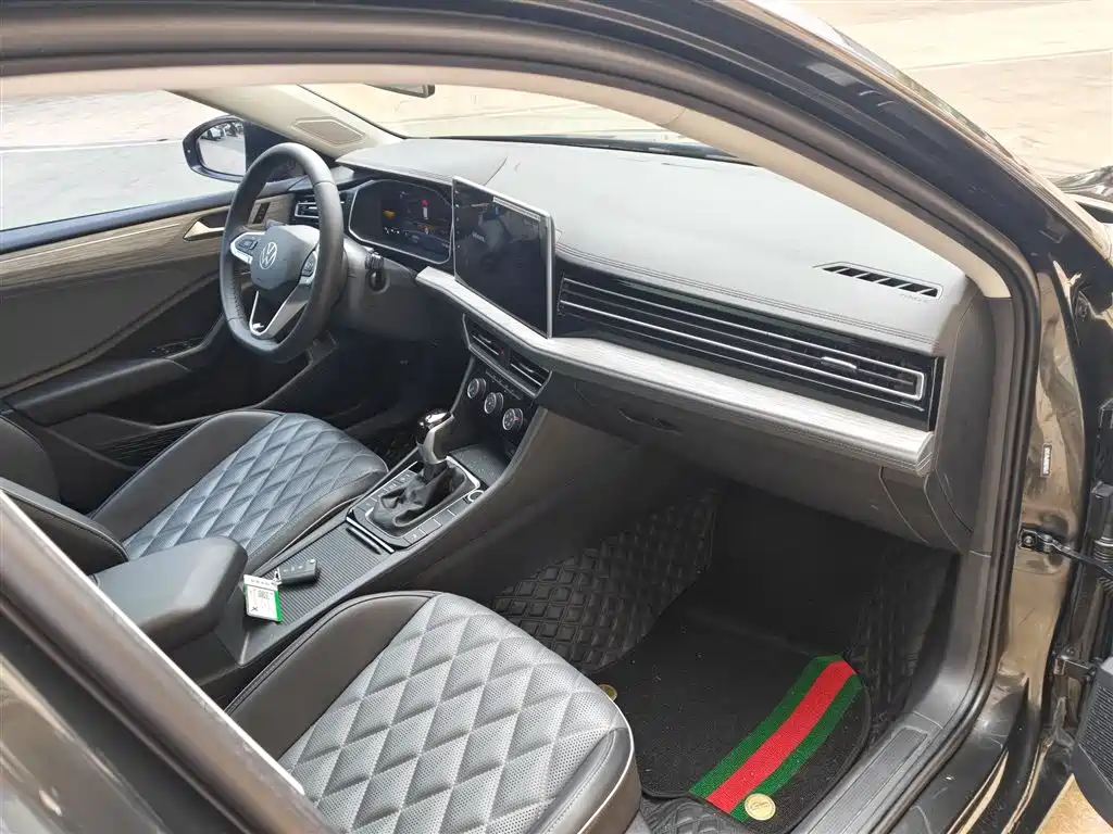 Volkswagen Sagitar 2023 300TSI DSG Surpassing Edition фото 9