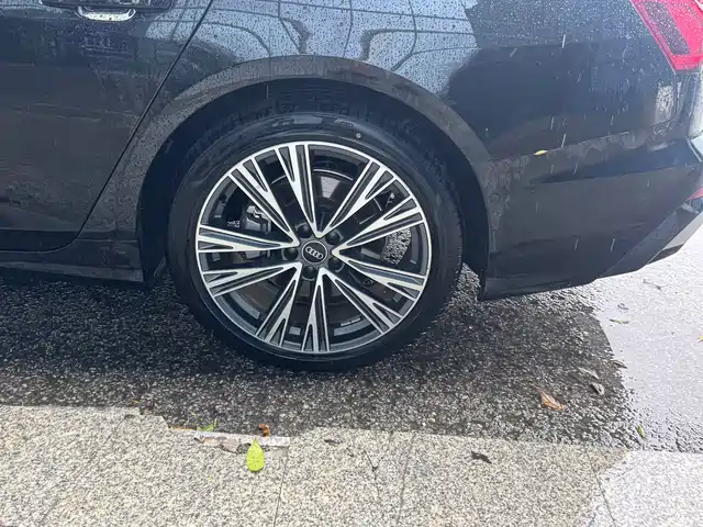 Audi A6L 2024 45 TFSI quattro Exclusive Dynamic — фото 5