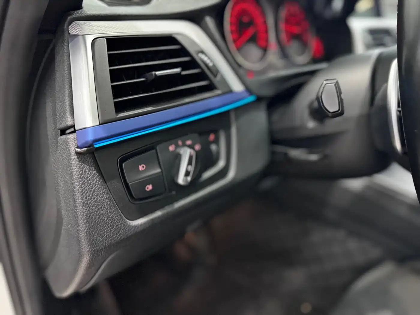 BMW 3 Series 2018 320i M Sport Package фото 24