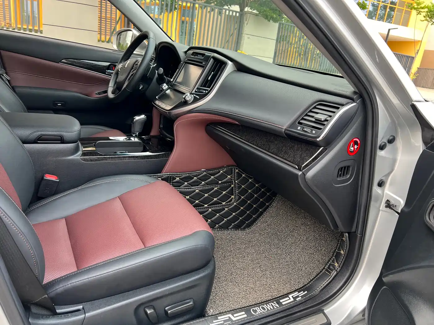 Toyota Crown 2018 2.0T Sport Edition фото 8
