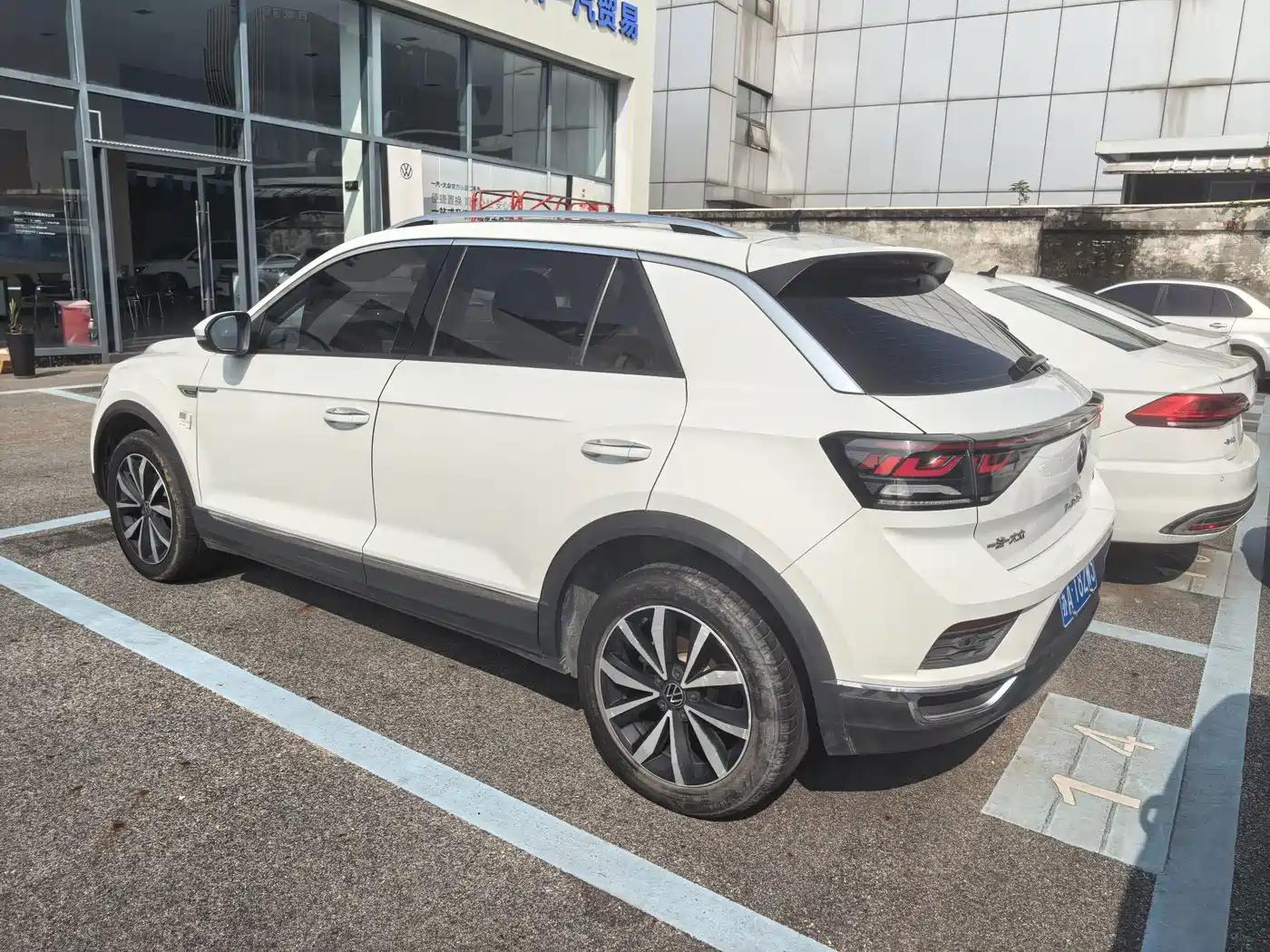 Фото 8 - Volkswagen T-ROC
