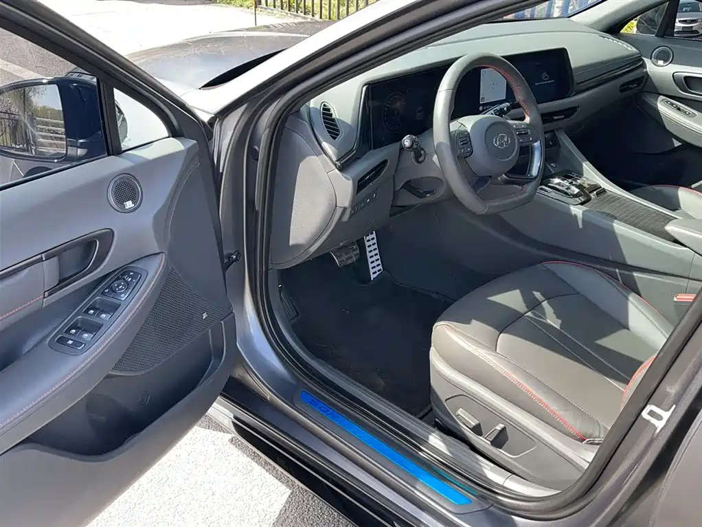 Hyundai Sonata 2022 380TGDi Automatic 20th Anniversary Edition фото 22