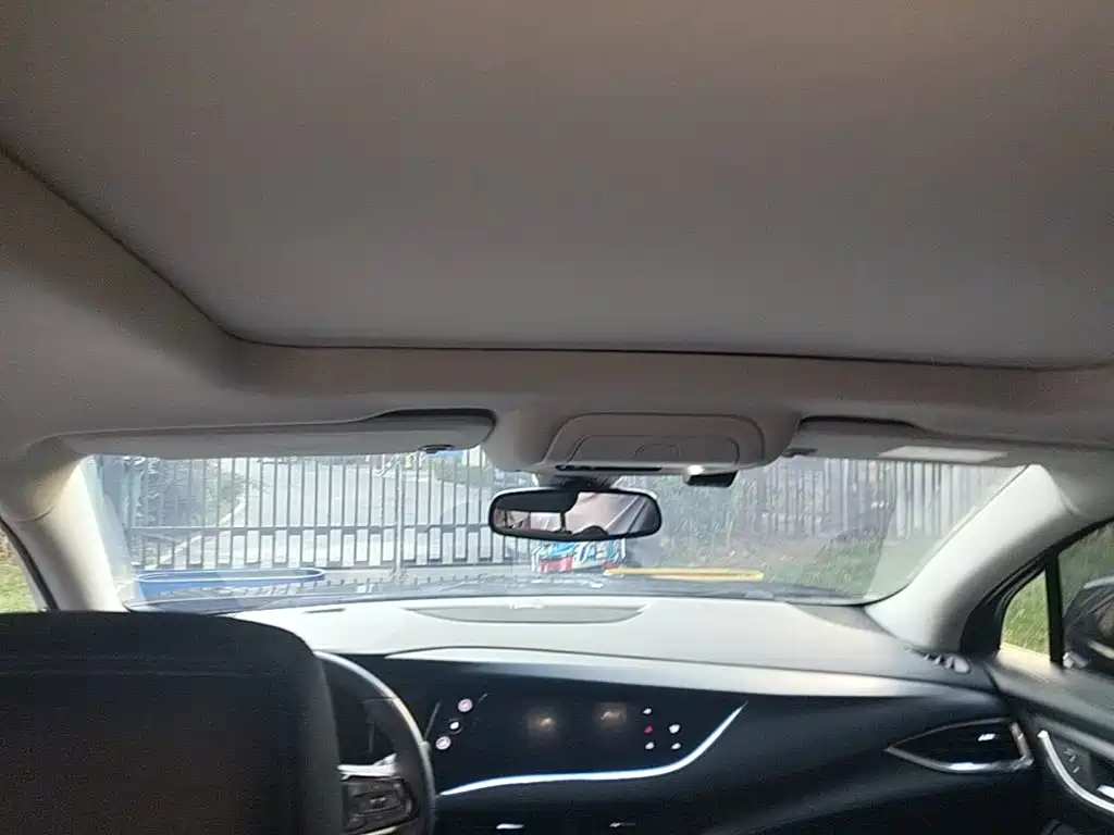 Photo 18 - Buick Enclave