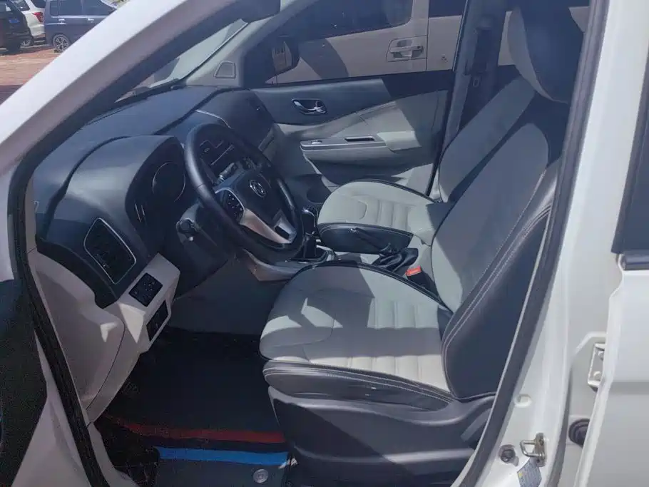 Dongfeng Fengxing Fengxing S500 2018 2017 1.5L Manual Luxury