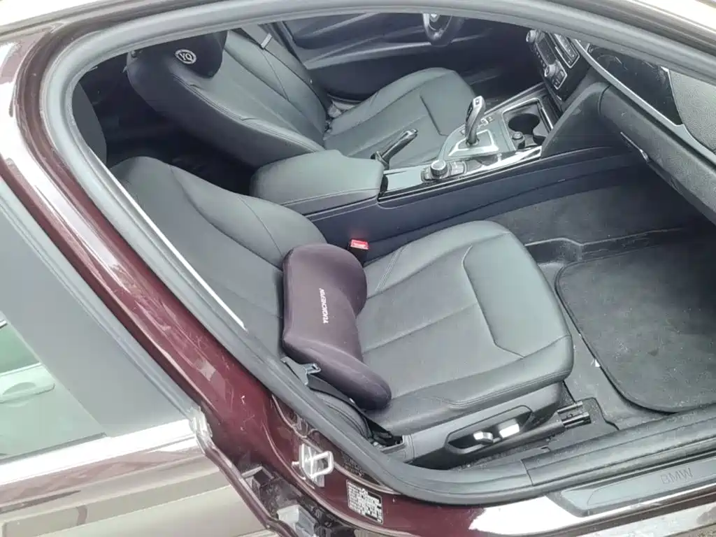 Photo 25 - BMW 3 Series