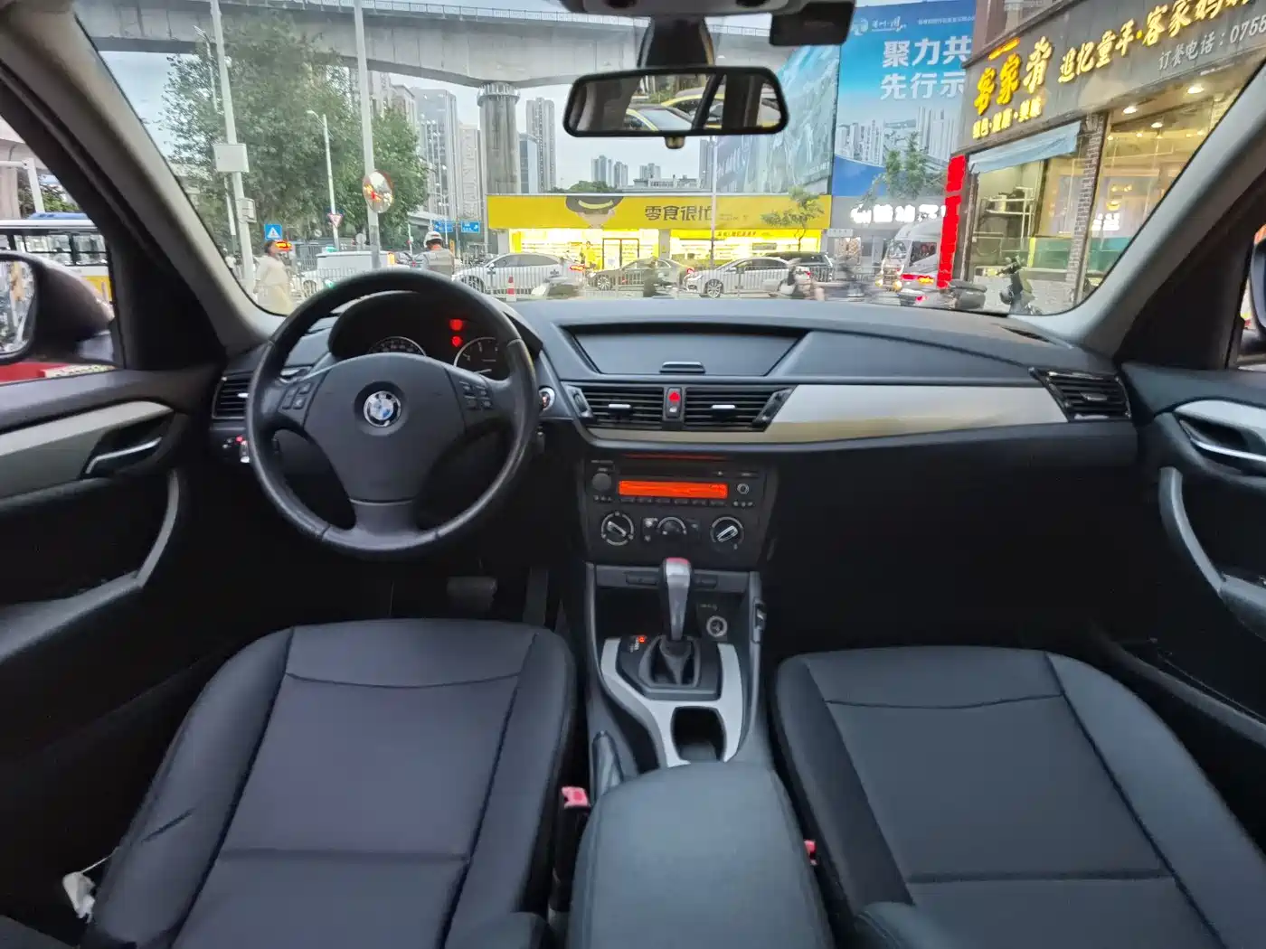BMW X1 2013 sDrive18i Fashion фото 11
