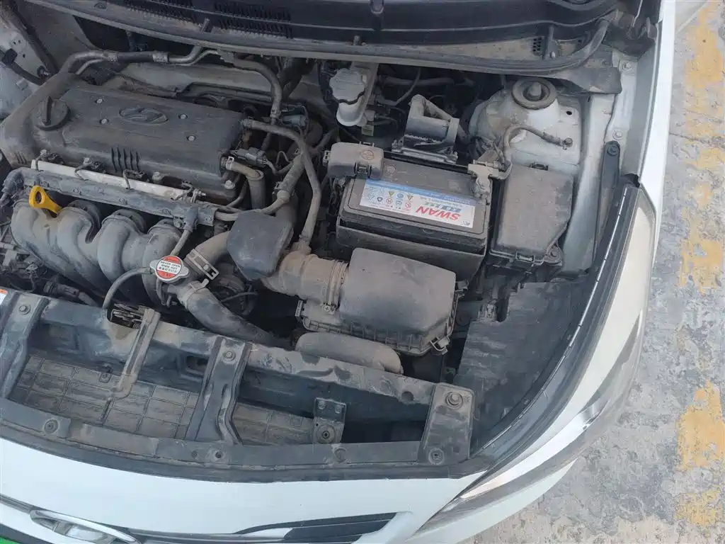 Hyundai Verna 2016 1.4L Manual Smart GLS фото 22