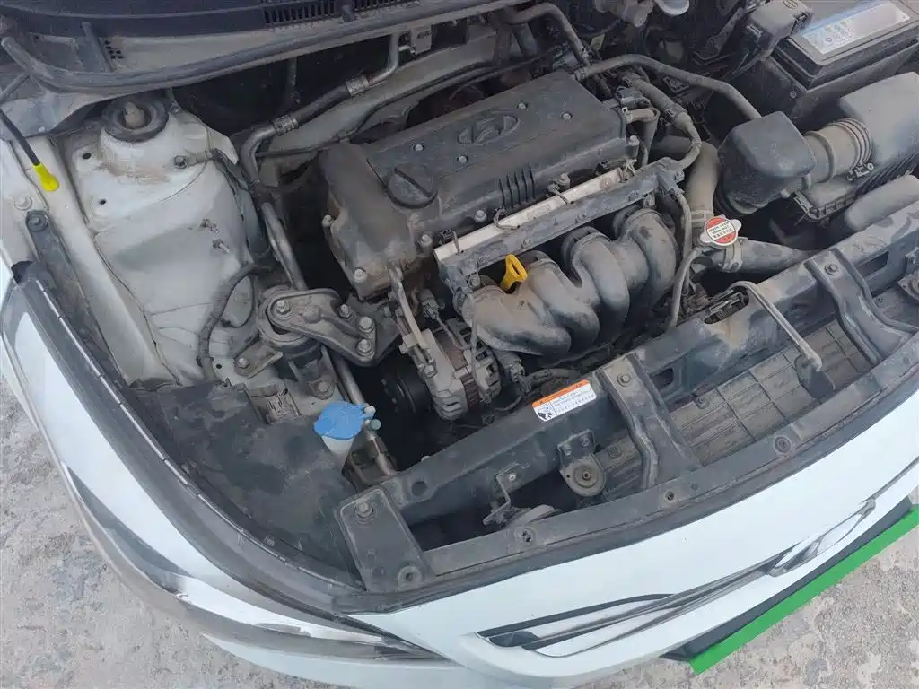 Hyundai Verna 2016 1.4L Manual Smart GLS фото 21