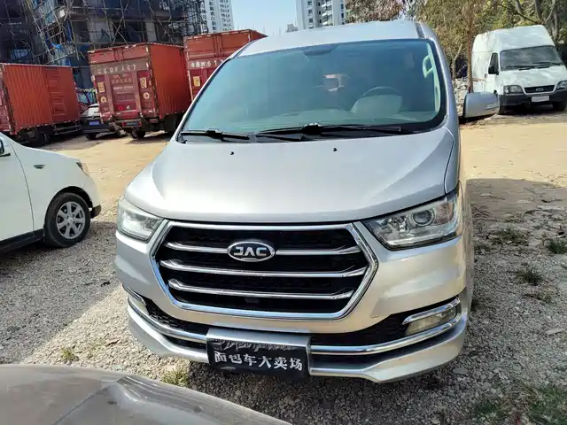 JAC Motors RUIFENG M4