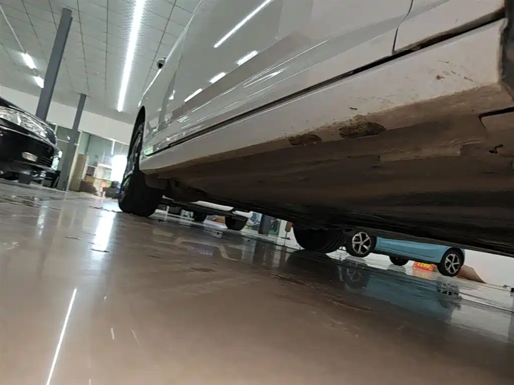 Volkswagen Lavida 2023 200TSI DSG Starlight Comfort Edition фото 21
