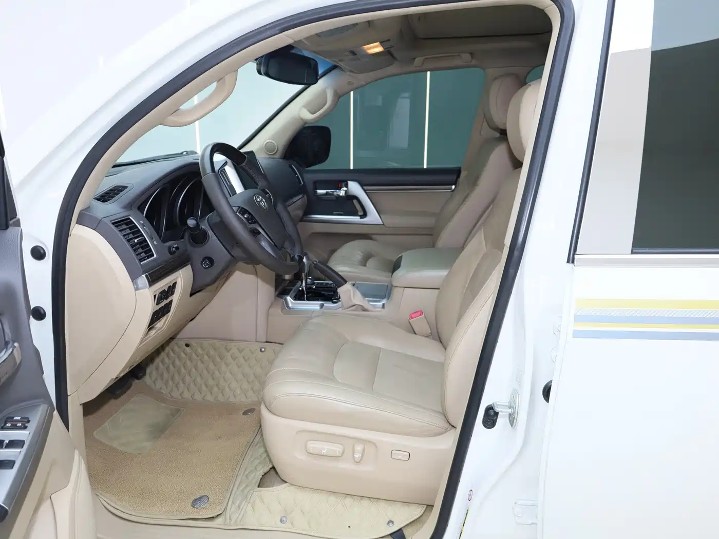 Toyota Land Cruiser 2013 2012 4.6L Automatic VX-R